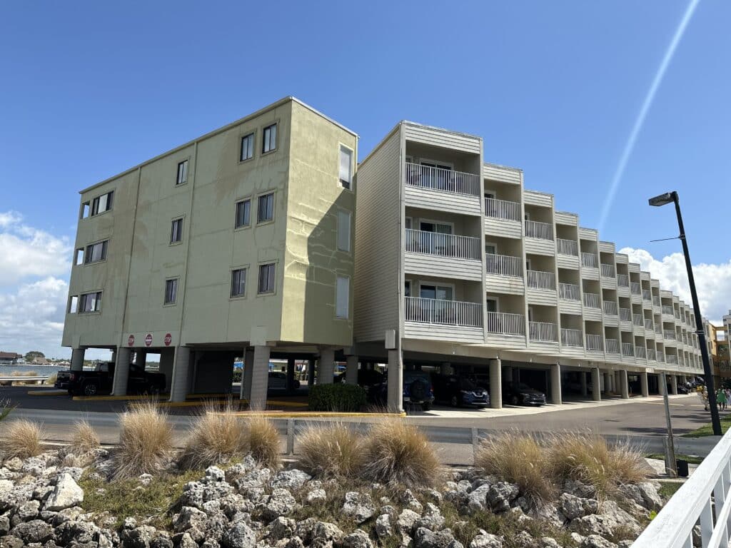 apartment complex apartment complex